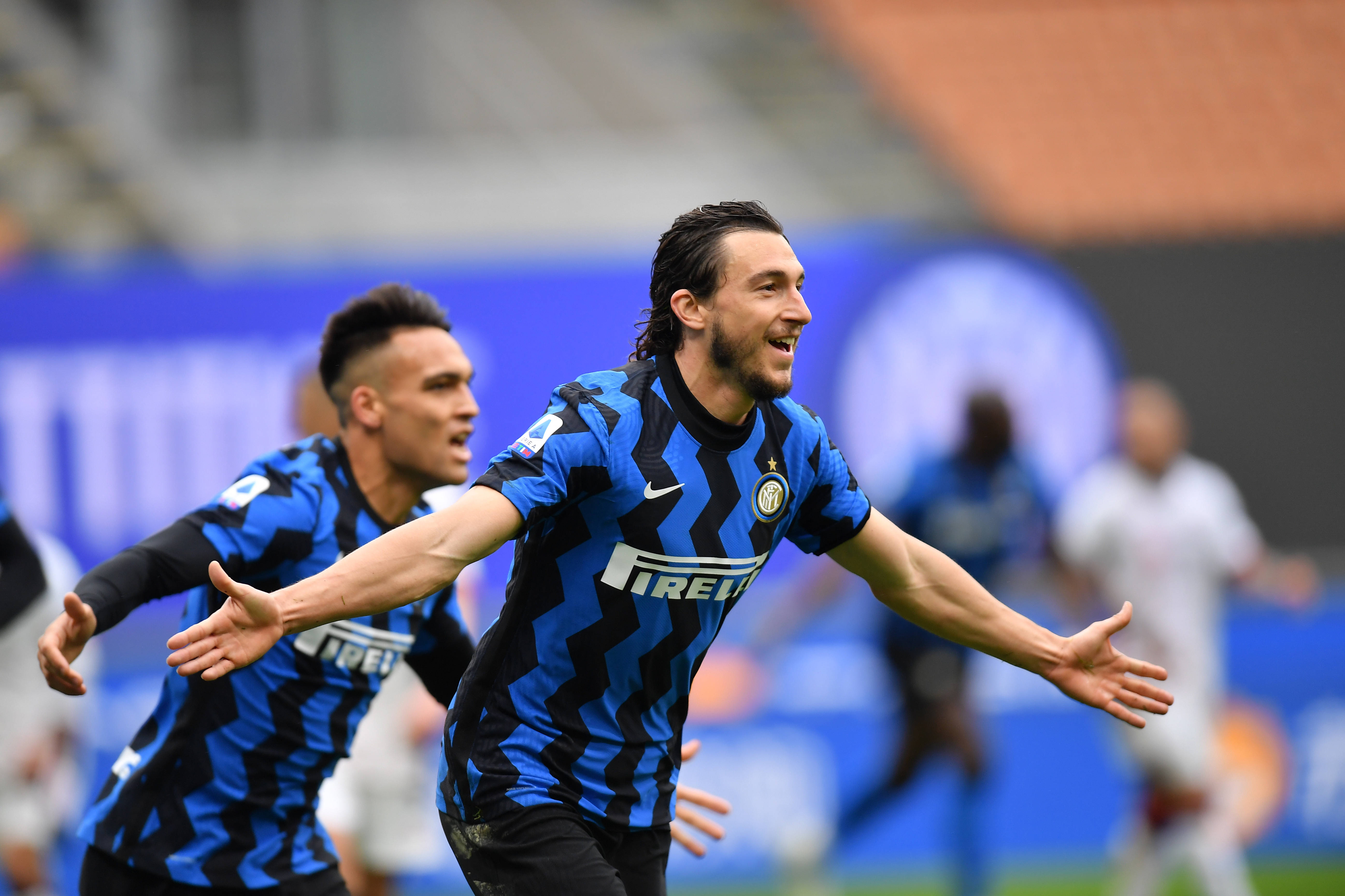 法比奥庆祝足协杯夺冠：我们是冠军，这座城市值得拥有这一刻