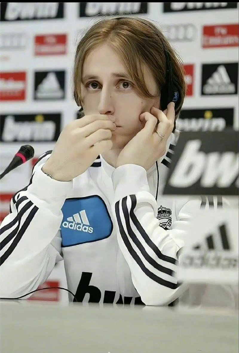 西媒：老弗爷不打口水战，不会对拉波尔塔的批评再做回应