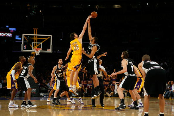 杨鸣：辽宁队正经历新老交替阵痛期，相信联赛开始前会有变化